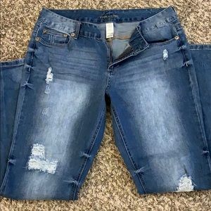 Maurice’s distressed jeans 13/14 short flare
